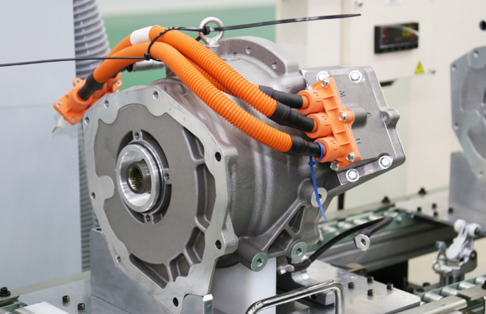 CNC Milling vs CNC Lathe